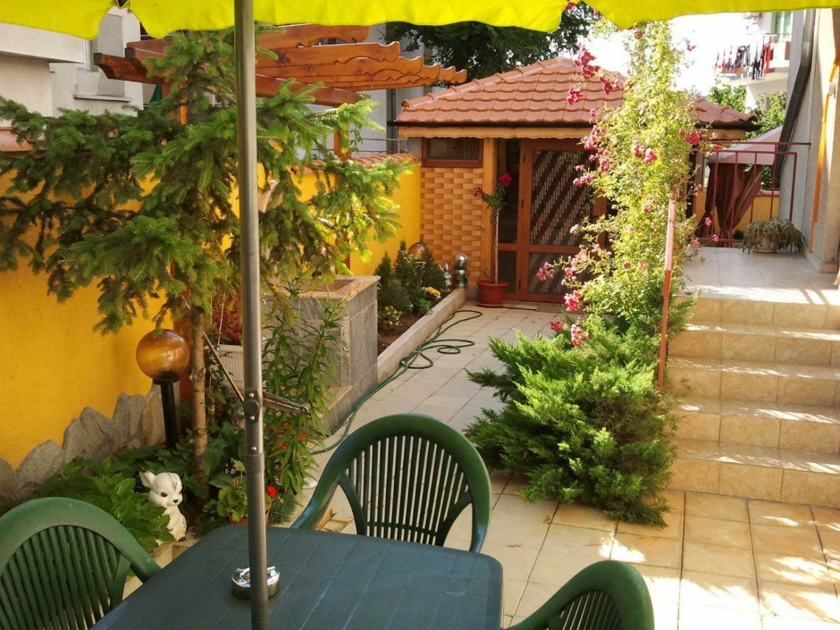 Vila Riviera Chernomorets Exterior foto